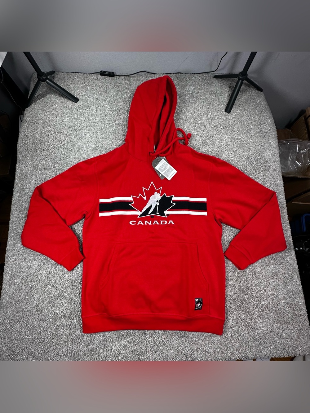 Men's Hockey Canada Logo Fleece Hoodie (TEAM-CANADA-RED) size M